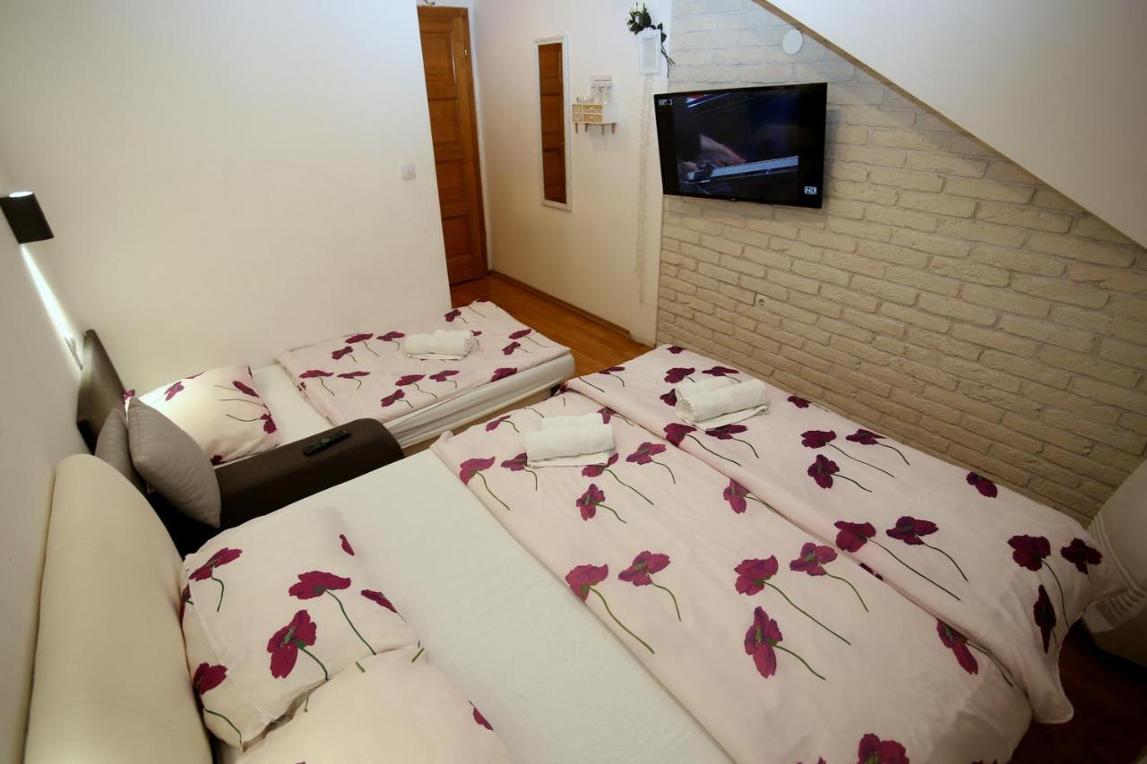 Apartments Rooms Fontane Trnje - Free Parking Загреб Екстериор снимка